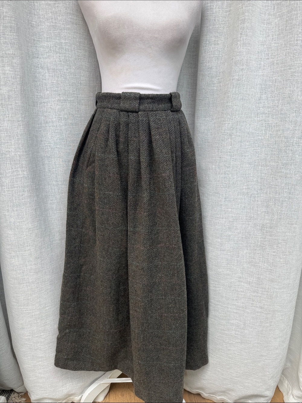 1980 Ralph Lauren classic gray plaid pleated midi wool skirt
